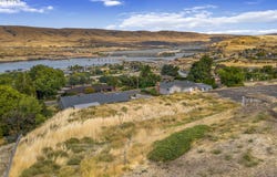 2837 E 9TH St, TheDalles, OR 97058