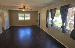 725 W 3rd Street, Pittsburg, KS 66762