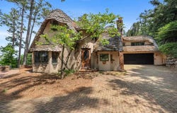 13987 DIVISION, CHARLEVOIX, MI 49720