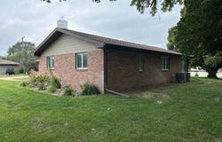 206 E 6th St, Osmond, NE 68765