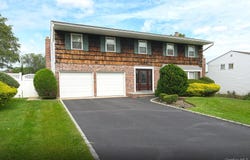 29 Abbot Road, Smithtown, NY 11787