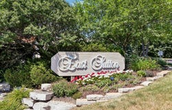 101 E Sutton Pl, Waukesha, WI 53188