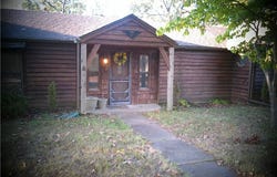 1814 SAGRADA Road, Edwards, MO 65326