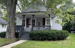 923 Mann Avenue, Flint, MI 48503-4940