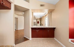 645 E Champlain Drive, Fresno, CA 93730