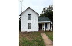 306 E 3rd Street, KS 67526