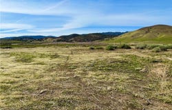 49357 W. Avenue D, Lake Hughes, CA 93536