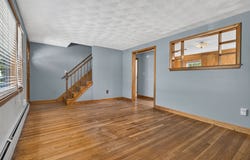 38 Park Ave, Reading, MA 01867