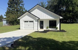 400 E 5th Street, Stevenson, AL 35772