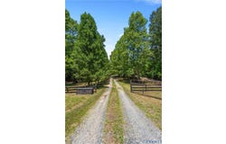 89 Johnson Station Rd, Dillwyn, VA 23936