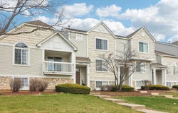 1870 MIDDLEBURY Drive, Aurora, IL 60503