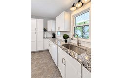 216 Moss Avenue, Liberty, MO 64068