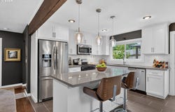 3675 SW 93RD Ave, Portland, OR 97225