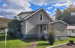 397 Monroe Avenue, Weston, WV 26452