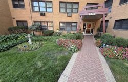500 Washington Boulevard, Oak Park, IL 60302