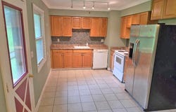 7 Jeanette Ln, Holland Twp., NJ 08848-1903