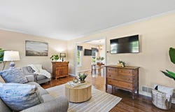 1341 S Parkview Terrace, Algonquin, IL 60102