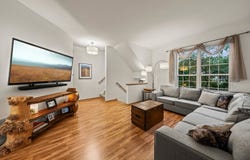 2418 Courtyard Circle, Aurora, IL 60506