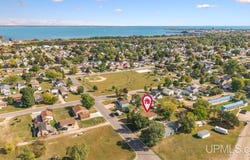2011 N 16th Avenue, Escanaba, MI 49829