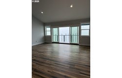 1150 BAY St, Florence, OR 97439