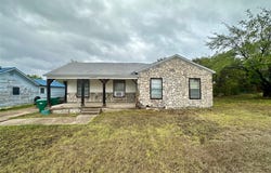 617 E 5th Street, Ferris, TX 75125