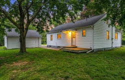 1565 RIVERSIDE Drive, SUAMICO, WI 54173-1802