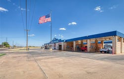 318 E Tamarack Road, Altus, OK 73521