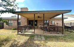 2704 Navasota Drive, Plainview, TX 79072