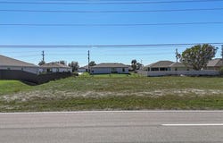 2002 Kismet Parkway W, Cape Coral, FL 33993