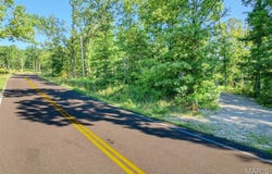16902 State Highway F, Potosi, MO 63664