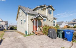 589 W OLIVE St, Newport, OR 97365