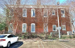 913 Crrawford Street, Vicksburg, MS 39180