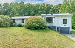 1795 State Road, Eliot, ME 03903