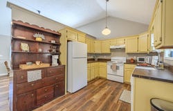 256 CYPRESS Ave, Selmer, TN 38375