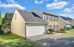 4839 Golfview Dr NE, Roanoke, VA 24019