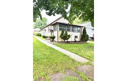 406 E Saint Paul Street, Spring Valley, IL 61362