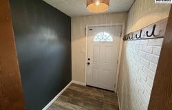 700 E 2nd St, Hutchinson, KS 67502