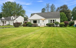 15 Austin Drive, Rochester, NY 14625