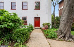 230 STONY RUN Lane, BALTIMORE, MD 21210