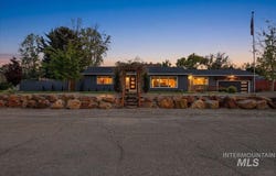 112 Albert St, Caldwell, ID 83605