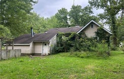 11038 WHITE AVENUE, ELYRIA, OH 44035
