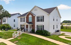 10 Homefield Gardens Drive, O'Fallon, MO 63366