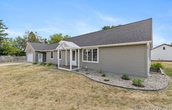 918 Emerald Circle, Lake Odessa, MI 48849