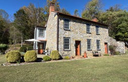 41 Twin Rivers Ln, Glasgow, VA 24555