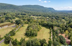 471(4) Undermountain Road, Salisbury, CT 06068