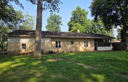 812 N West St., Olney, IL 62450