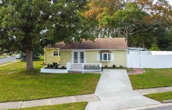 20 Jefferson Ave, Somers Point, NJ 08244
