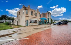 205 S West Ave, Lyons, KS 67554