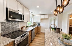 200 Cable St, Headland, AL 36345
