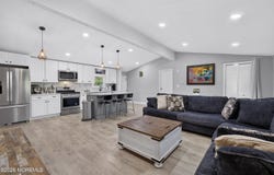 11 Short Oaks Court, Manalapan, NJ 07726
